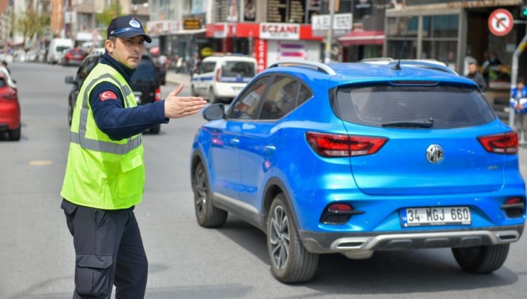 Esenyurt’ta Okul Önlerinde Güvenlik Seferberliği: Zabıta Trafiğe El Attı