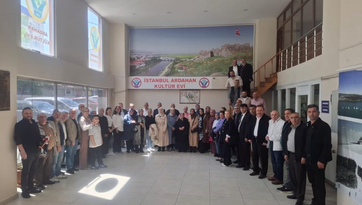 BAŞKANLAR KOLTUKLARI ANNELERE BIRAKTI