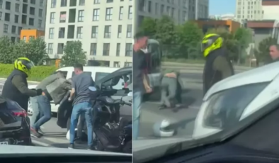 Akan Trafikte Yumruk Yumruğa Kavga: Ezilmekten Son Anda Kurtuldular!