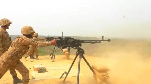 Hindistan-Pakistan Hattında Savaş Alarmı: Gerçek Mühimmatlı Tatbikat!
