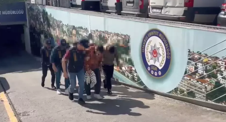 Ümraniye’de Lüks Rezidansa Bahis Baskını: 6 Gözaltı!