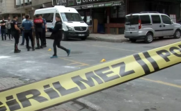 Küçükçekmece’de Sokak Ortasında Taşkınlık: Polis Müdahalesiyle Son Buldu