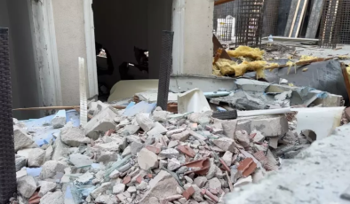 Avcılar’da Beton Panik: 7 Katlı Binanın Çatısından Parçalar Düştü!