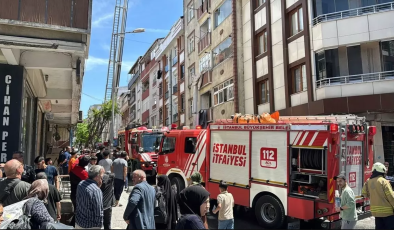 Küçükçekmece’de 6 Katlı Binanın Çatısı Alev Aldı