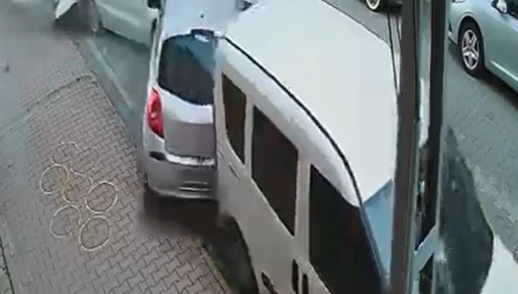 Esenyurt’ta Zincirleme Hasar! 7 Araca Çarpıp Kaçtı