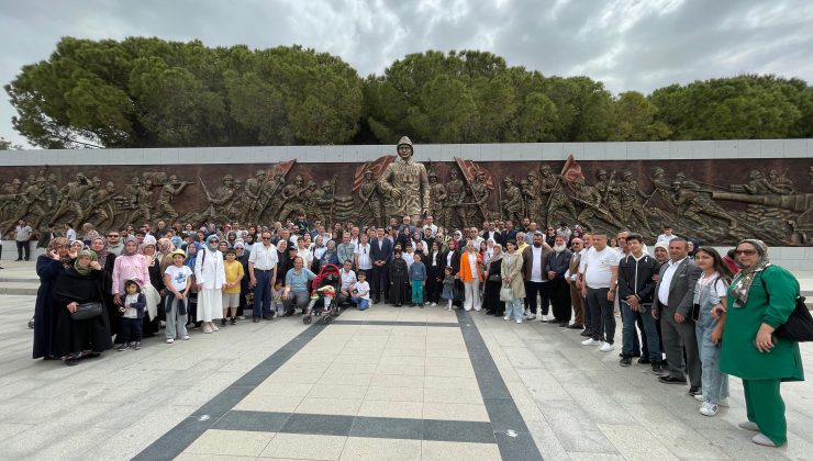 Seyithan İzsiz’den Anlamlı Ziyaret: 1000 Kişilik Ekiple Çanakkale Şehitliği’nde